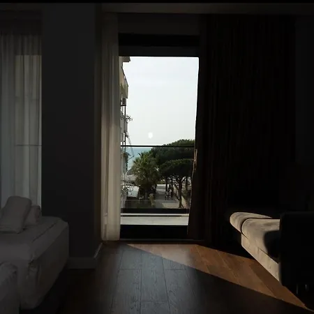 Otel Bounty Golem (Tirana)