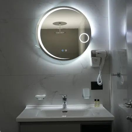 Bounty Golem (Tirana)