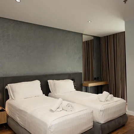 Hotel Bounty Golem (Tirana)