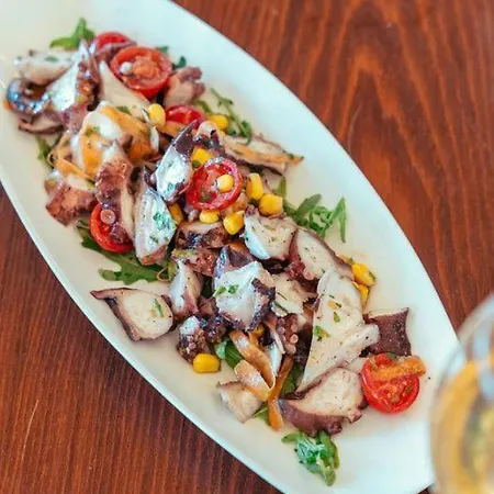 Bounty Hotel Golem (Tirana)