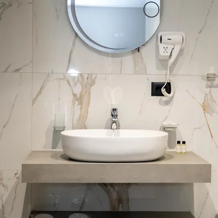 Bounty Golem (Tirana)