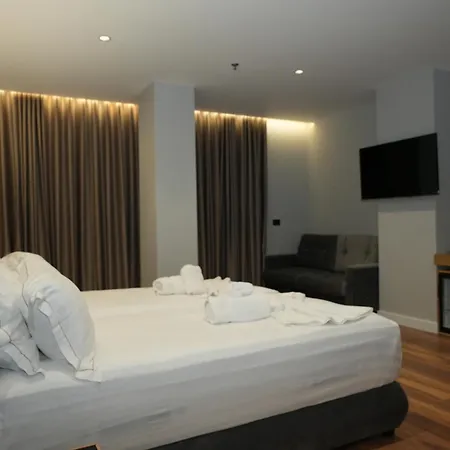 Bounty Otel Golem (Tirana)
