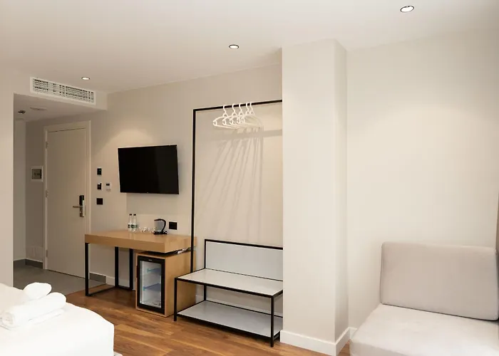 Bounty Hotel