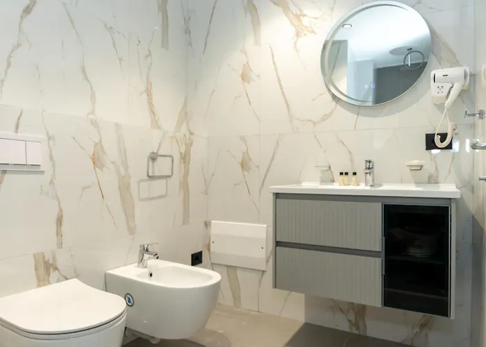 Bounty Golem (Tirana)